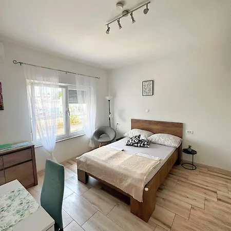 Maria Gloria Apartment *